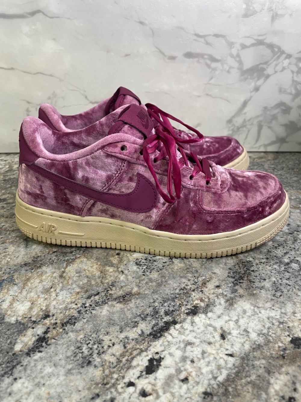 Nike Air Force 1 LV8 'Tea Berry' 849345-601